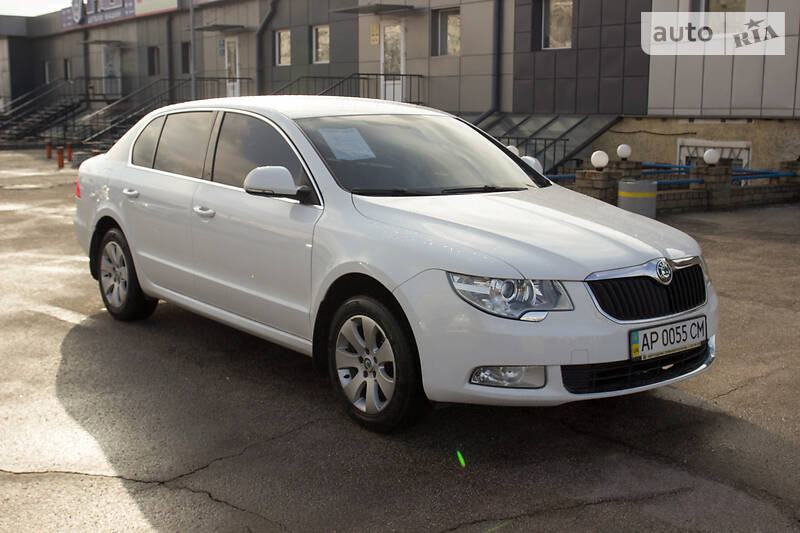Седан Skoda Superb 2012 в Запоріжжі