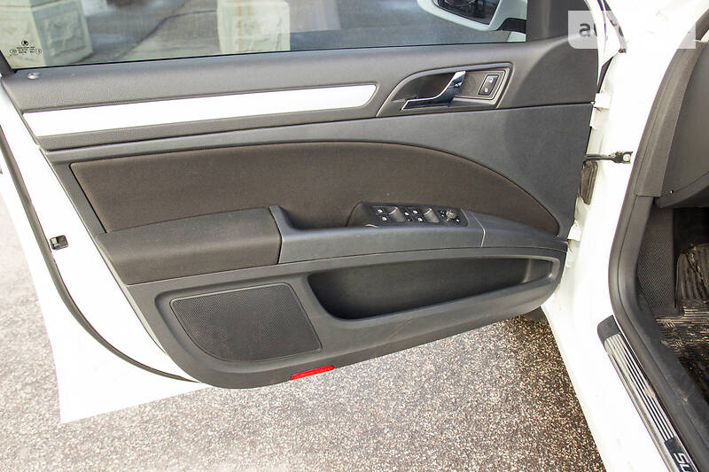 Седан Skoda Superb 2012 в Запоріжжі