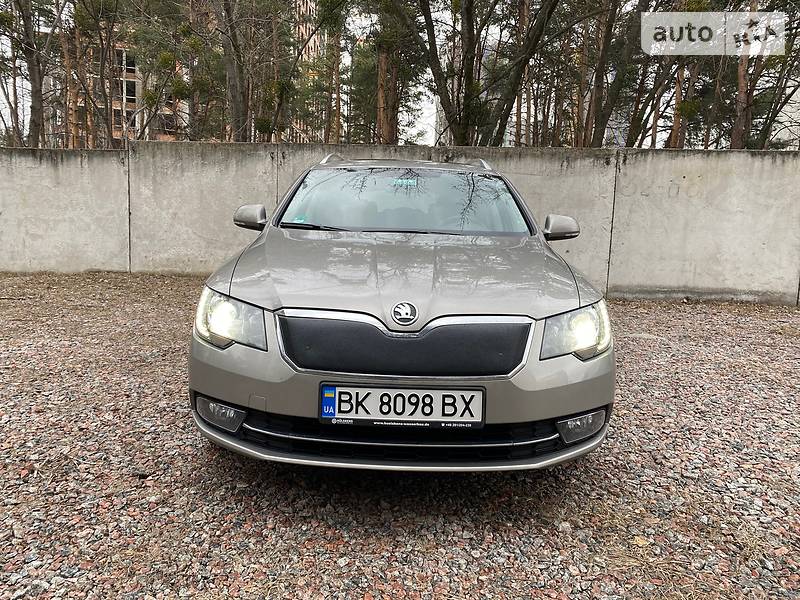 Універсал Skoda Superb 2013 в Києві