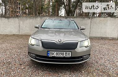 Универсал Skoda Superb 2013 в 