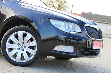 Седан Skoda Superb 2010 в 