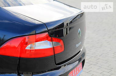 Седан Skoda Superb 2010 в 
