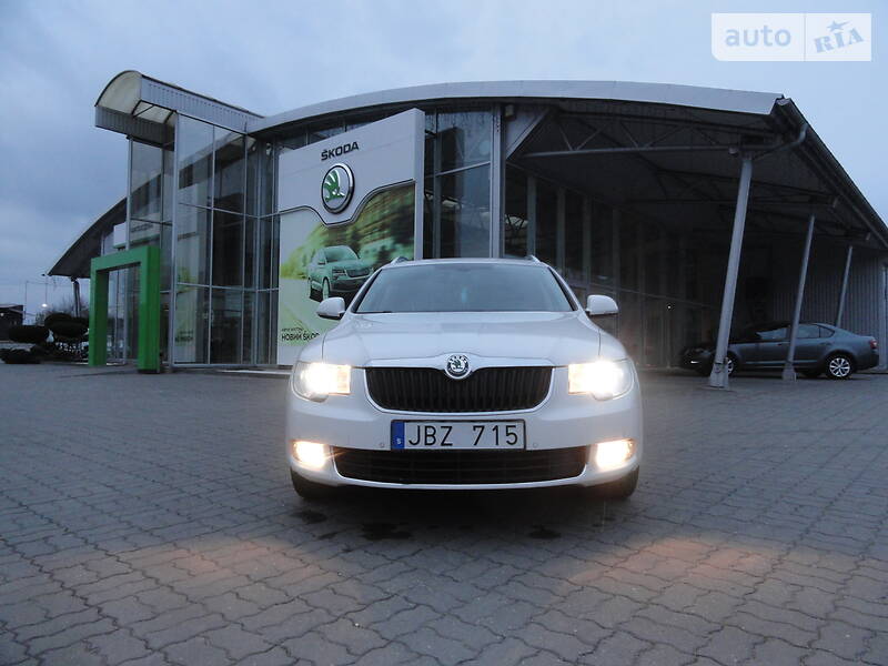 Універсал Skoda Superb 2010 в 