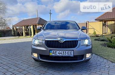 Седан Skoda Superb 2012 в 