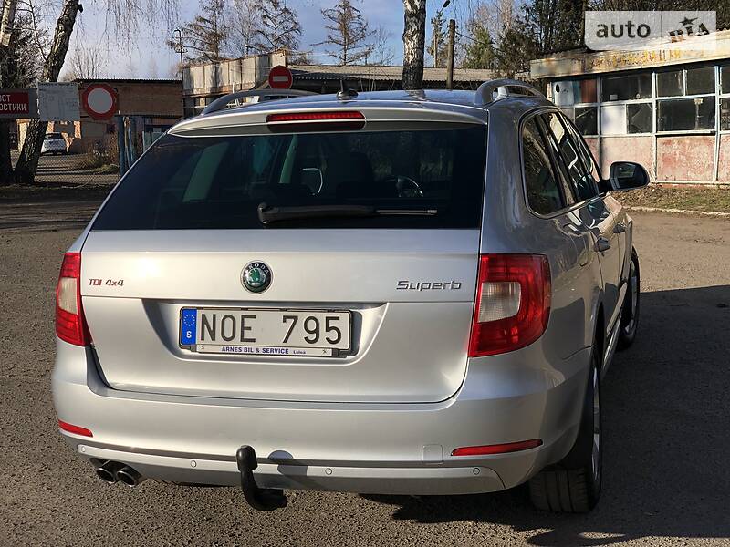 Універсал Skoda Superb 2011 в Радивиліві