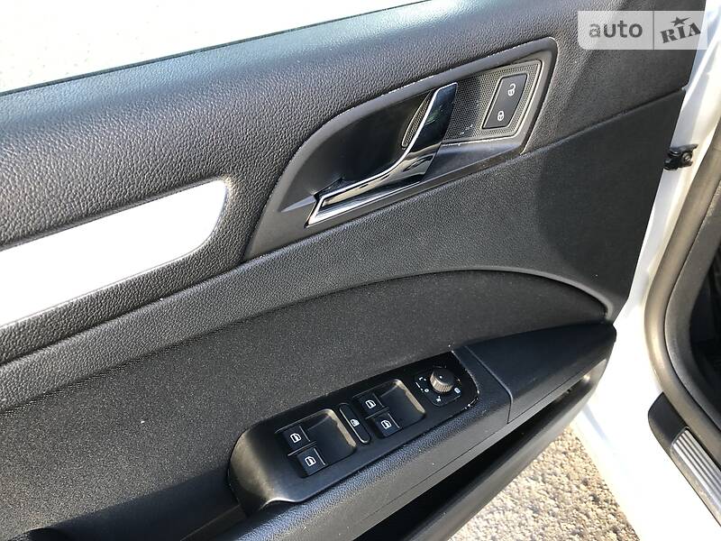 Універсал Skoda Superb 2011 в Радивиліві
