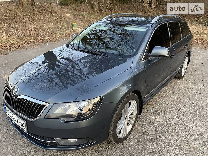 Універсал Skoda Superb 2013 в Львові