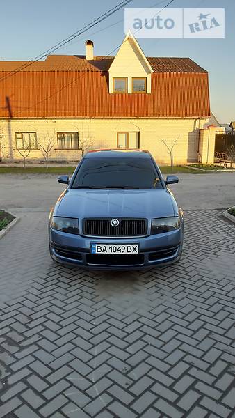 Седан Skoda Superb 2004 в Кропивницькому