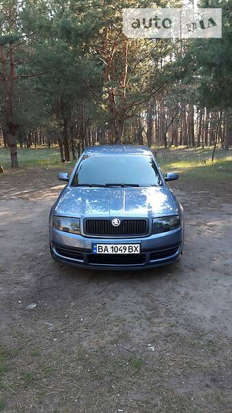 Седан Skoda Superb 2004 в Кропивницькому