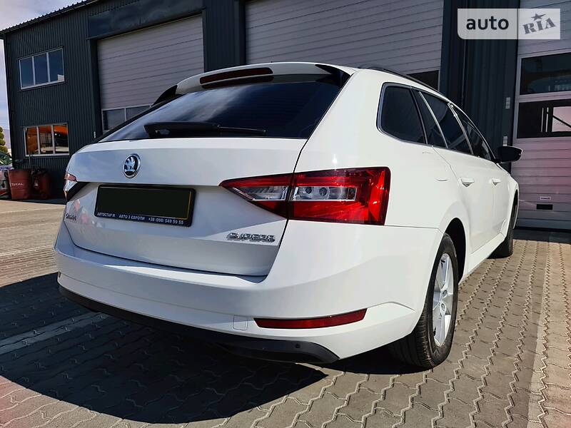 Універсал Skoda Superb 2016 в Мукачевому