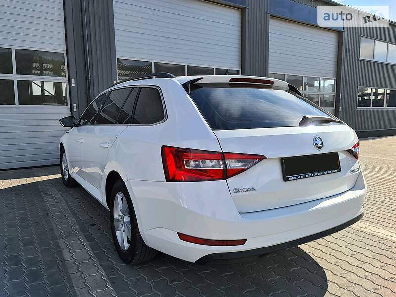 Універсал Skoda Superb 2016 в Мукачевому