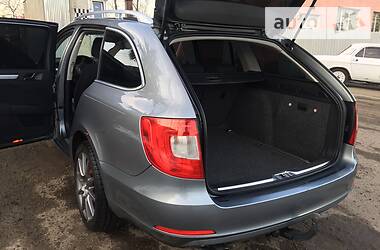 Універсал Skoda Superb 2011 в 