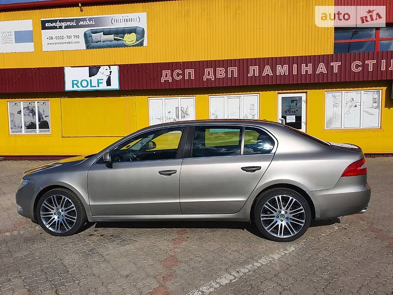 Седан Skoda Superb 2012 в Луцке