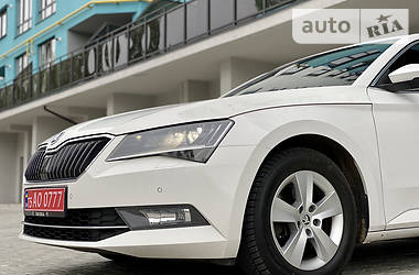 Седан Skoda Superb 2016 в Луцьку