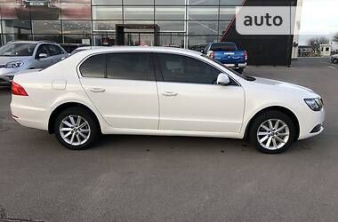 Седан Skoda Superb 2013 в Киеве