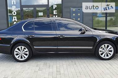 Седан Skoda Superb 2015 в Мукачево