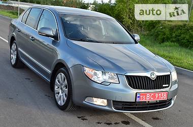 Седан Skoda Superb 2009 в Дрогобыче