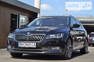 Універсал Skoda Superb 2018 в 
