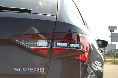 Універсал Skoda Superb 2018 в 