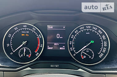 Седан Skoda Superb 2018 в 