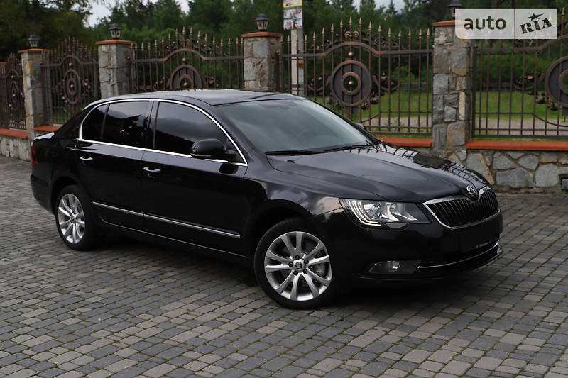 Седан Skoda Superb 2015 в Івано-Франківську