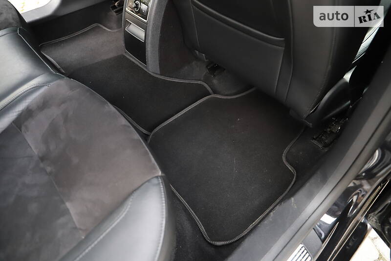 Седан Skoda Superb 2015 в Івано-Франківську