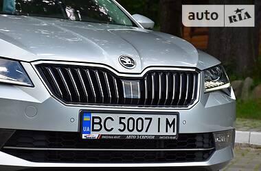 Универсал Skoda Superb 2015 в Дрогобыче