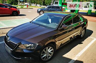 Седан Skoda Superb 2018 в Киеве