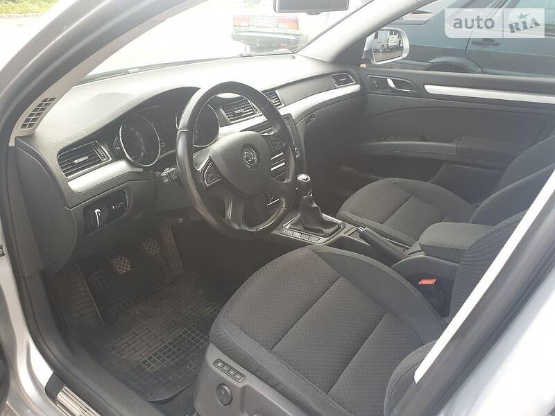 Універсал Skoda Superb 2013 в Вінниці