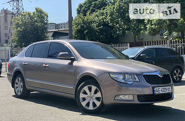 Лифтбек Skoda Superb 2012 в Киеве