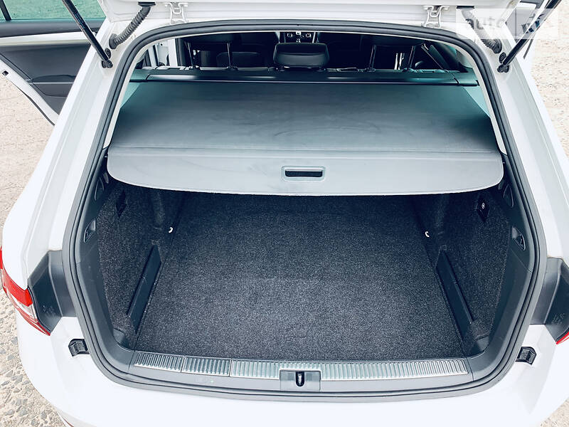 Універсал Skoda Superb 2017 в Рівному