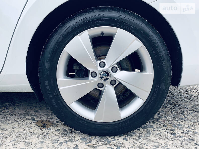 Універсал Skoda Superb 2017 в Рівному