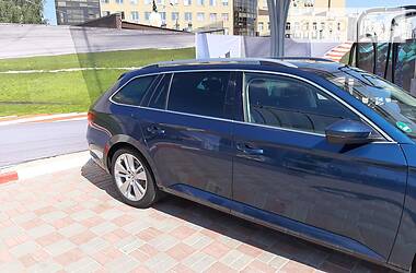 Універсал Skoda Superb 2016 в 
