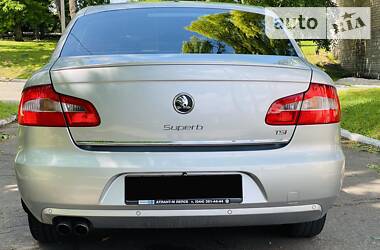 Седан Skoda Superb 2013 в Каменском