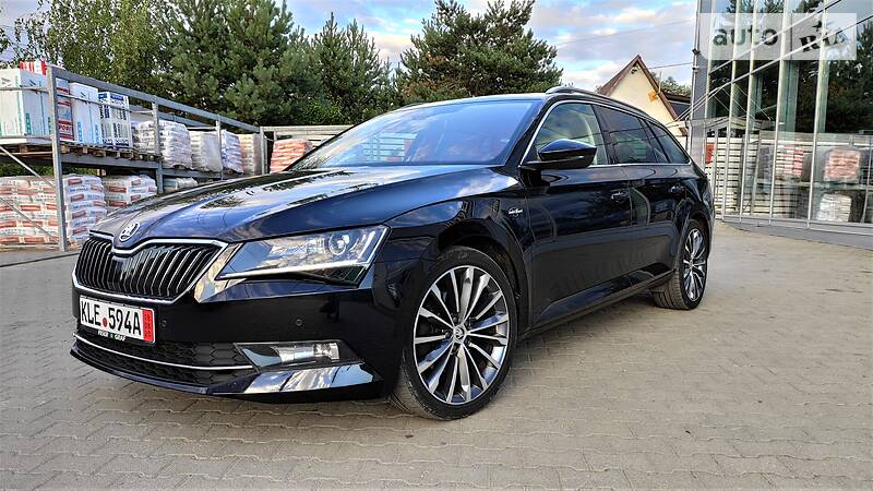 Універсал Skoda Superb 2016 в Чернівцях