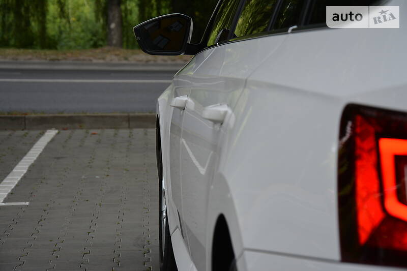 Універсал Skoda Superb 2017 в Луцьку