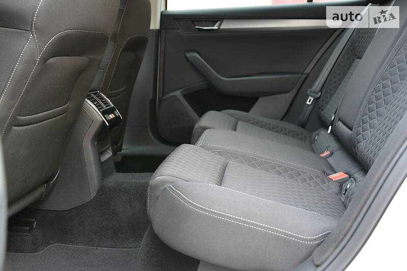 Універсал Skoda Superb 2017 в Луцьку