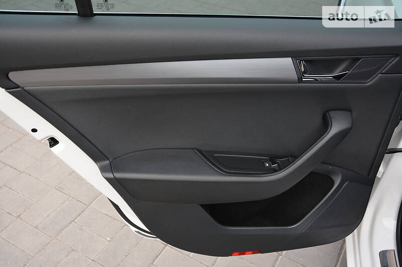 Універсал Skoda Superb 2017 в Луцьку