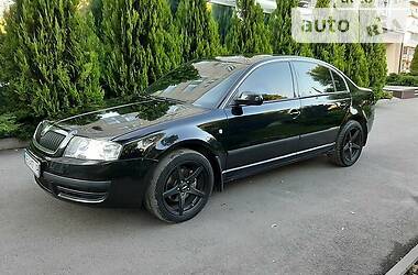 Седан Skoda Superb 2004 в Павлограде