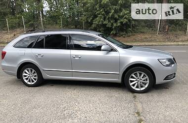 Универсал Skoda Superb 2013 в Киеве