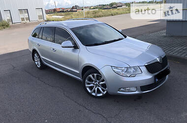 Skoda Superb 2011