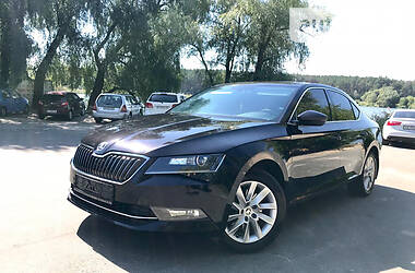 Ліфтбек Skoda Superb 2019 в 
