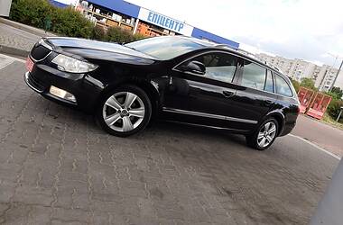 Универсал Skoda Superb 2011 в Дрогобыче