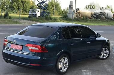 Седан Skoda Superb 2015 в Львове