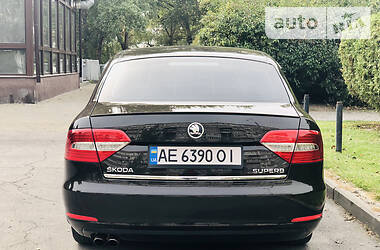 Лифтбек Skoda Superb 2013 в Днепре