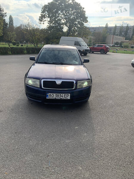 Седан Skoda Superb 2002 в Ужгороде