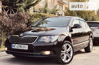 Лифтбек Skoda Superb 2013 в Днепре