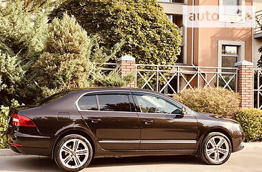 Лифтбек Skoda Superb 2013 в Днепре