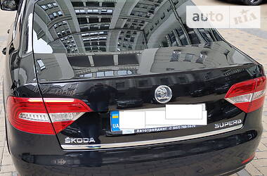 Хэтчбек Skoda Superb 2014 в Киеве