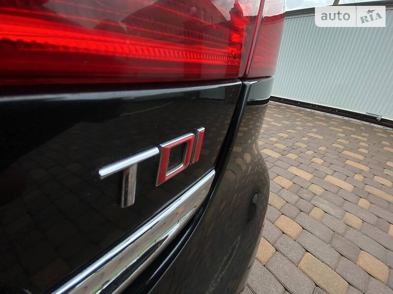 Седан Skoda Superb 2012 в Черновцах
